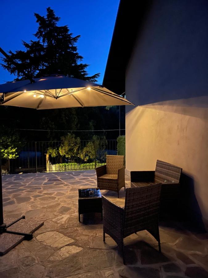 Al Laghetto La Morra Bed and Breakfast Exteriör bild