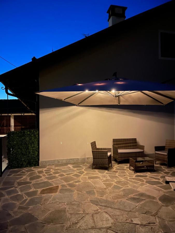 Al Laghetto La Morra Bed and Breakfast Exteriör bild